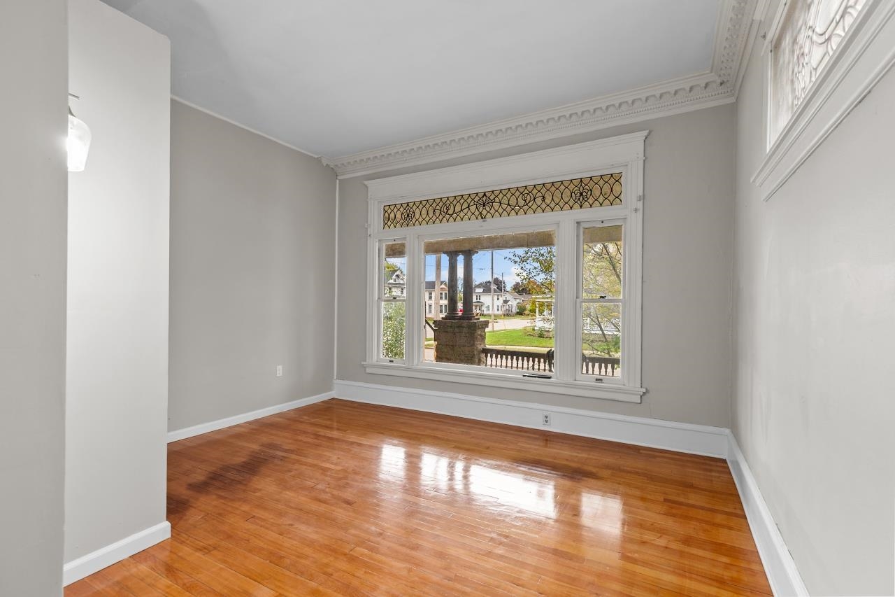 691 Franklin Street Oshkosh, WI 54901 - Photo 5 of 52