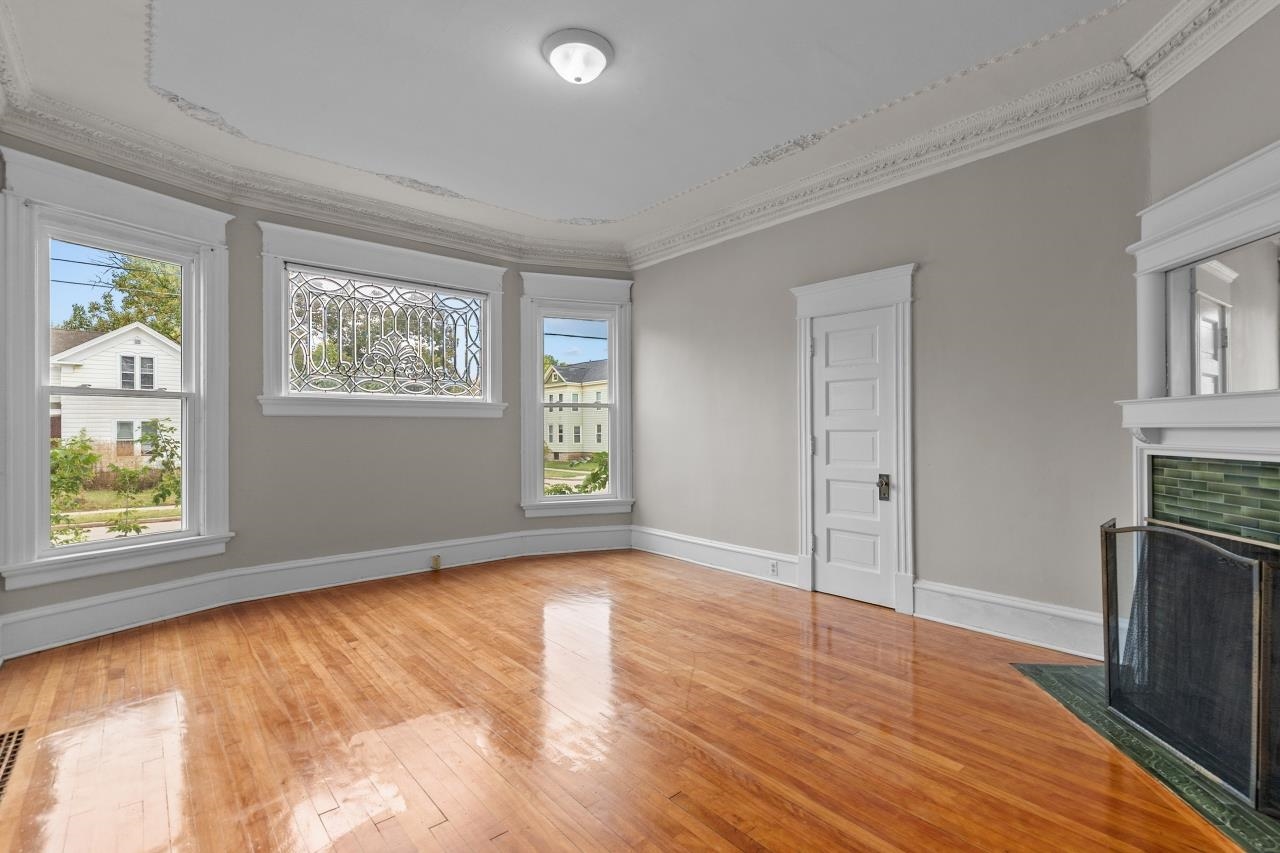 691 Franklin Street Oshkosh, WI 54901 - Photo 6 of 52