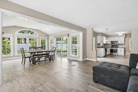 $550,000 | 6155 Ivy Drive, Lisle, IL 60532
