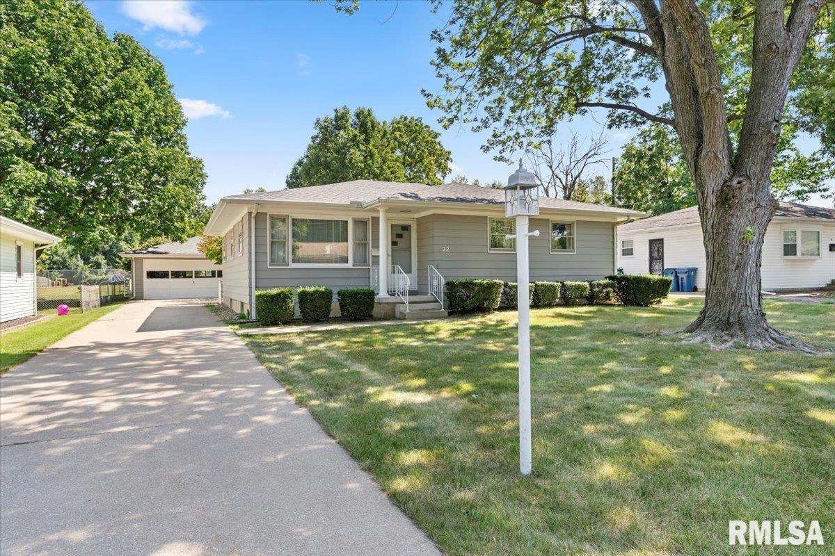22 Babiak Lane Springfield, IL 62702 - Photo 2 of 41