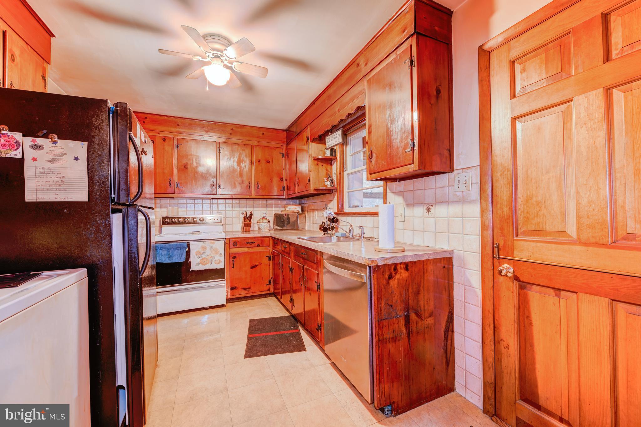 1209 Vilsmeier Road Lansdale, PA 19446 - Photo 16 of 36 Kitchen