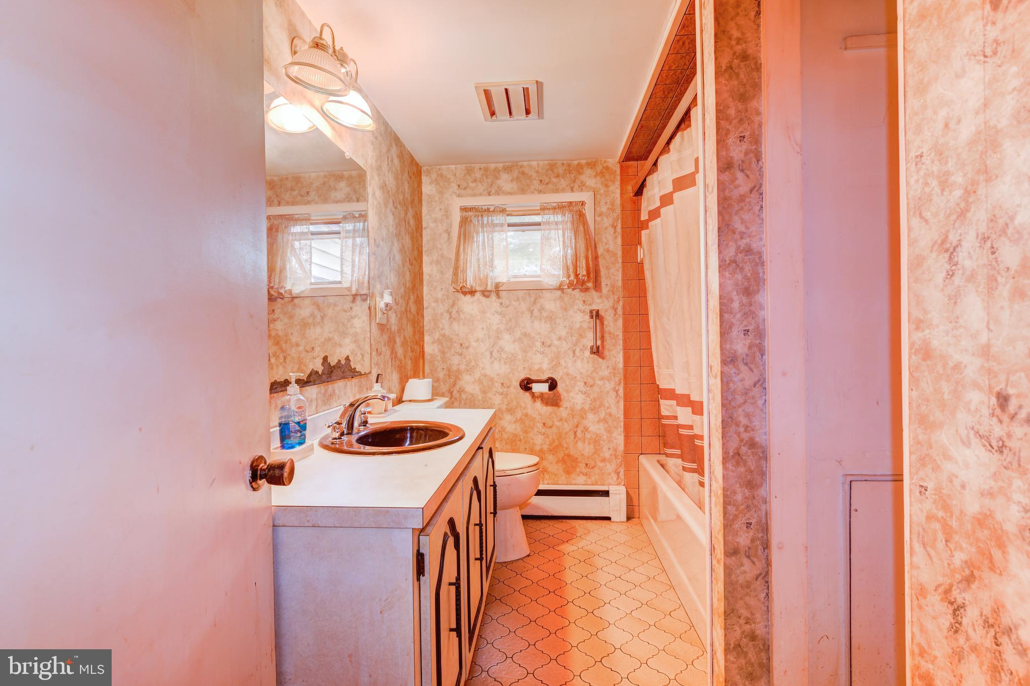 1209 Vilsmeier Road Lansdale, PA 19446 - Photo 28 of 36 Full hall bathroom
