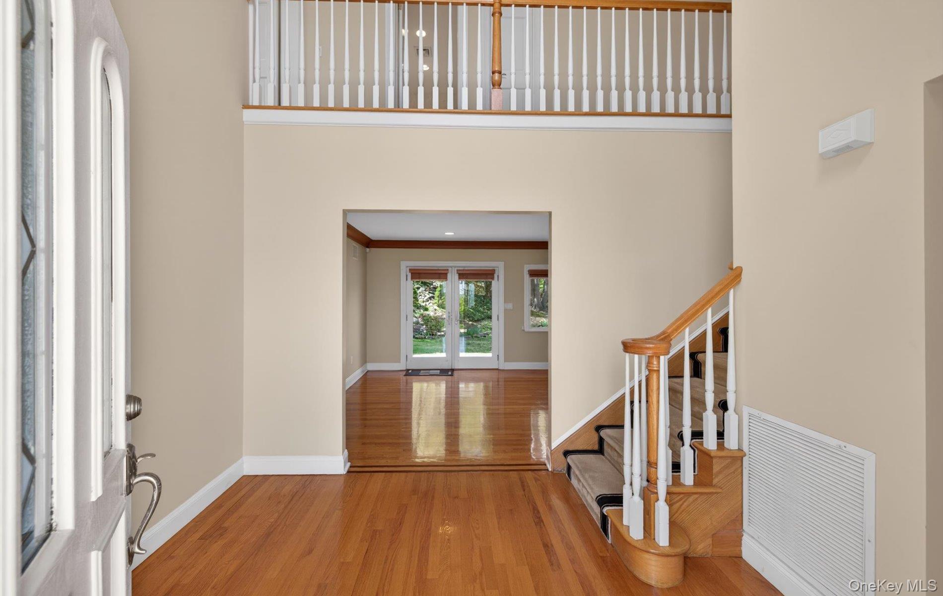 16 East Slope Road Bayville, NY 11709 - Photo 8 of 48