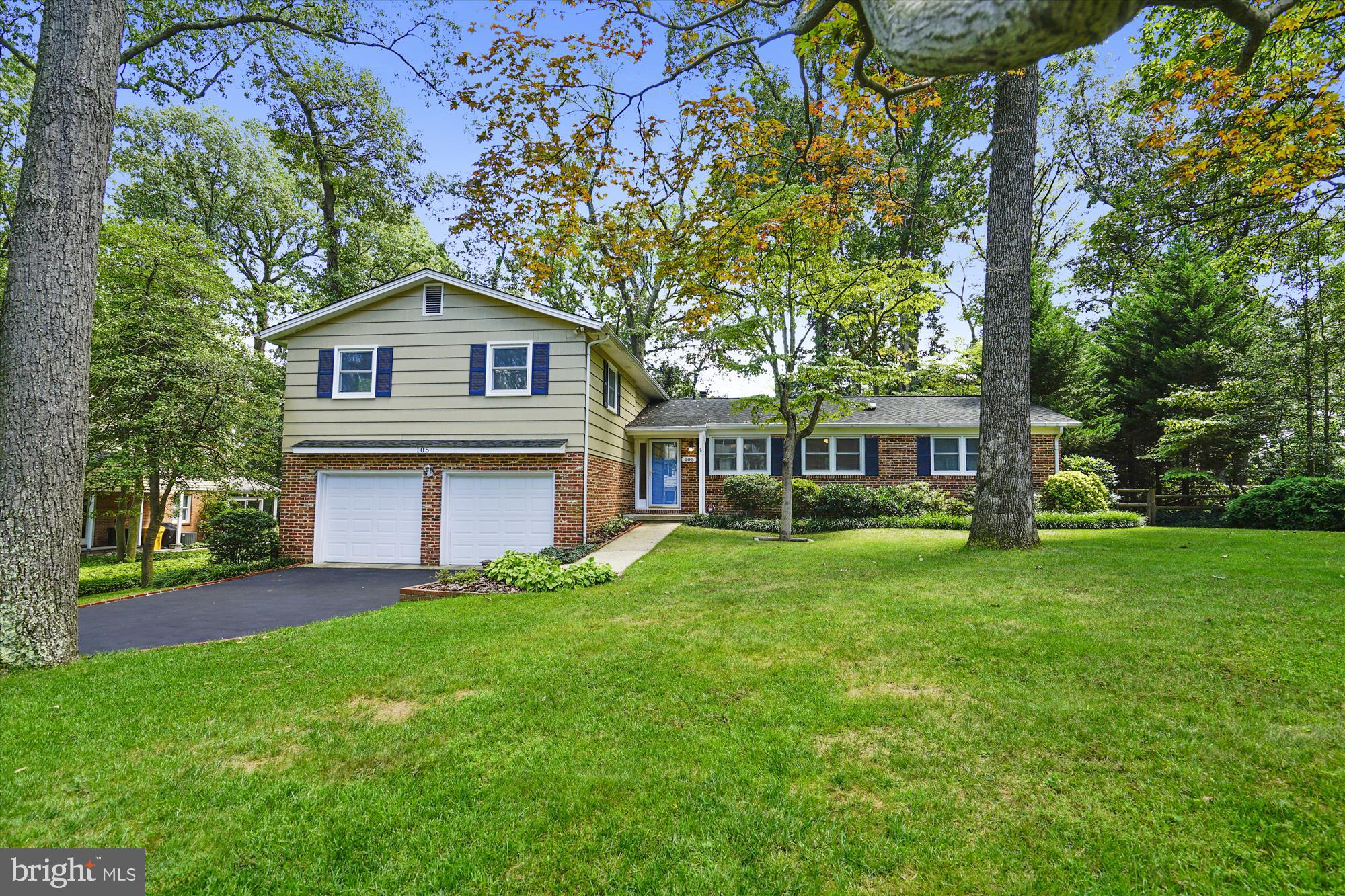 Beautiful Oakleigh Forest home - walk to the pool