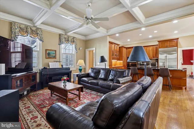 $1,395,000 | 9896 Palace Green Way, Vienna, VA 22181