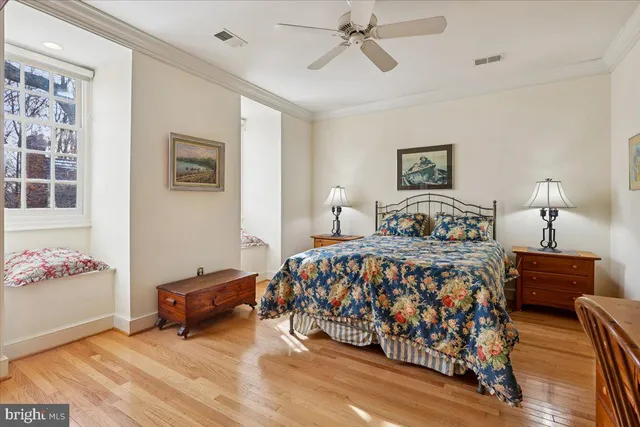 $1,395,000 | 9896 Palace Green Way, Vienna, VA 22181