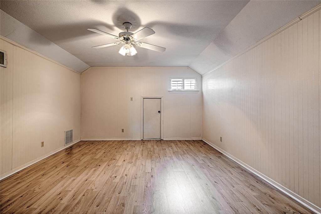 3004 Wingren Road Irving, TX 75062 - Photo 13 of 18 Gallery Image 13