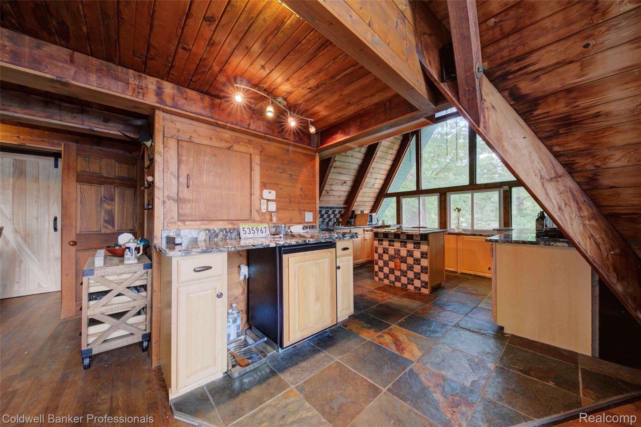 9943 Norman Road Clarkston, MI 48348 - Photo 29 of 45 Kitchen 2