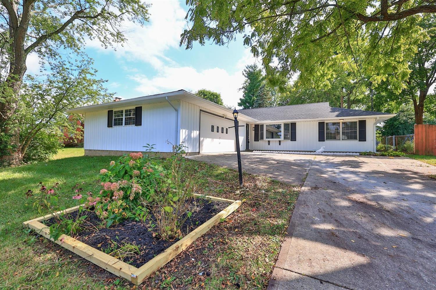 579 West Kemper Road Springdale, OH 45246 - Photo 1 of 36