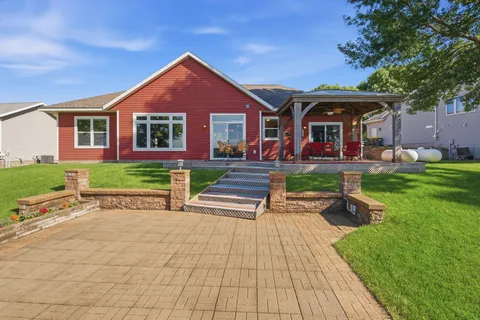 $625,000 | 4631 141st Avenue Northeast, Spicer, MN 56288