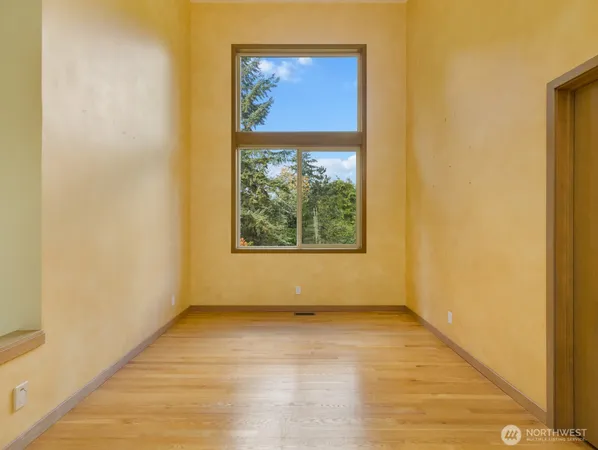 an empty room with window