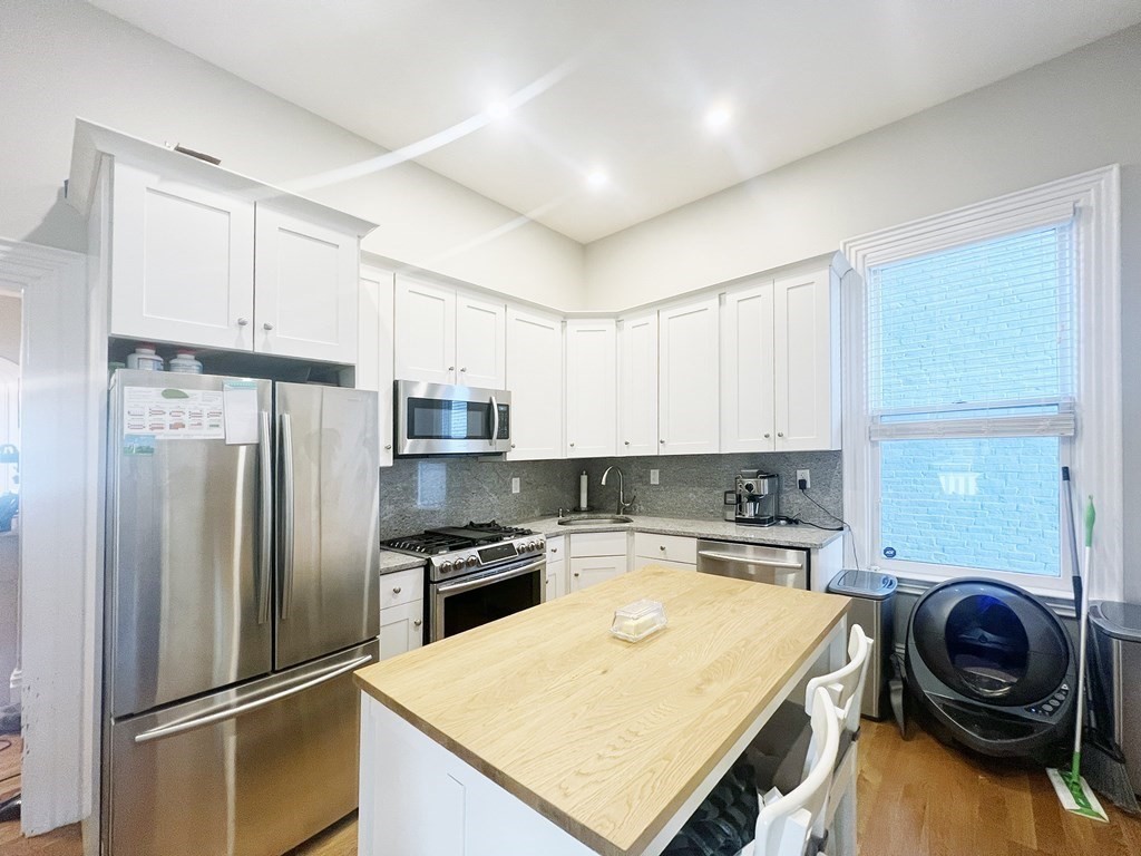 61 Monmouth Street, Unit 1 Boston, MA 02128 - Photo 13 of 27