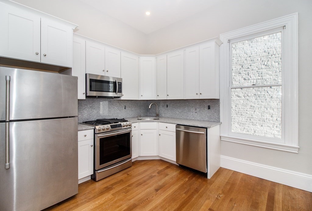 61 Monmouth Street, Unit 1 Boston, MA 02128 - Photo 15 of 27