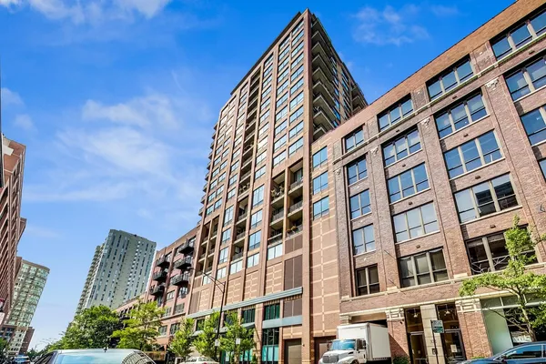 $550,000 | 400 West Ontario Street, Unit 1005, Chicago, IL 60654