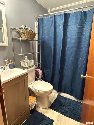 $72,000 | 706 North Maple Street, Benton, IL 62812