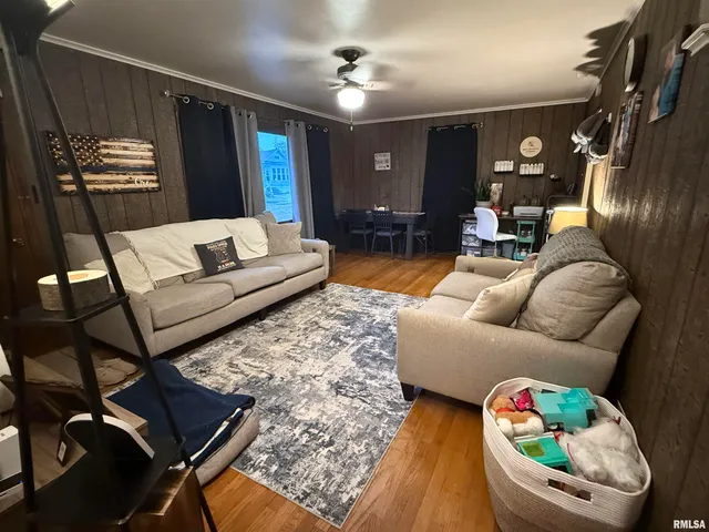 $72,000 | 706 North Maple Street, Benton, IL 62812