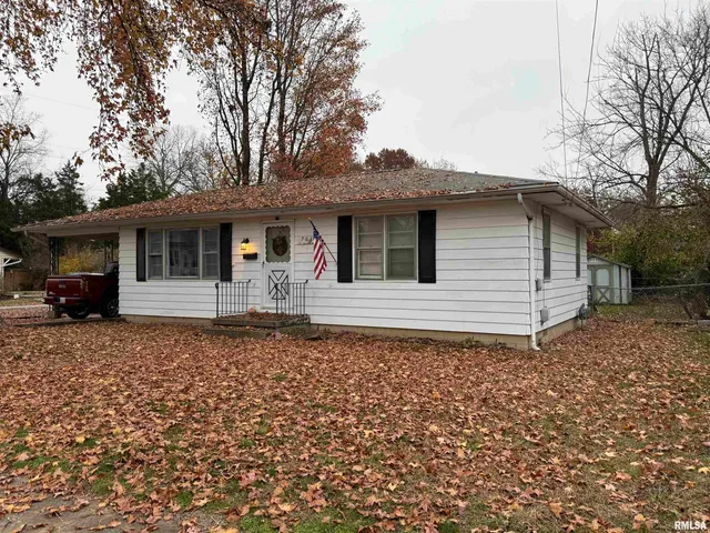 $72,000 | 706 North Maple Street, Benton, IL 62812