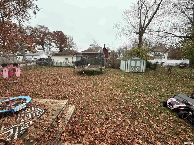 $72,000 | 706 North Maple Street, Benton, IL 62812