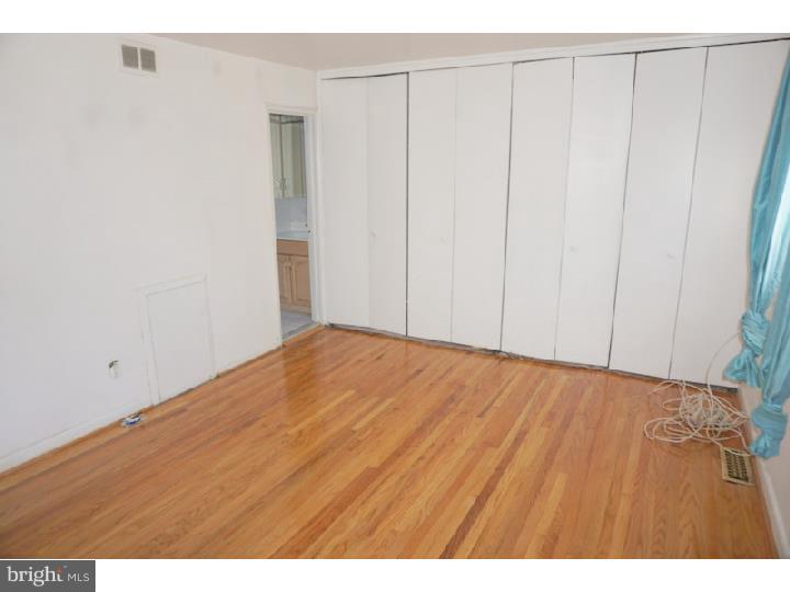 3703 West Country Club Road Philadelphia, PA 19131 - Photo 12 of 22 Master Bedroom