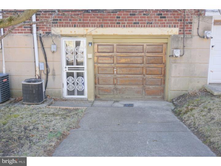 3703 West Country Club Road Philadelphia, PA 19131 - Photo 21 of 22 Garage