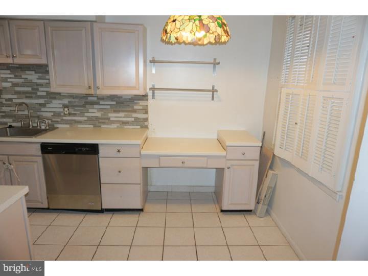 3703 West Country Club Road Philadelphia, PA 19131 - Photo 5 of 22 Kitchen
