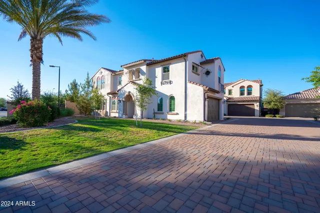 $2,595 | 4015 South Pecan Drive, Chandler, AZ 85248