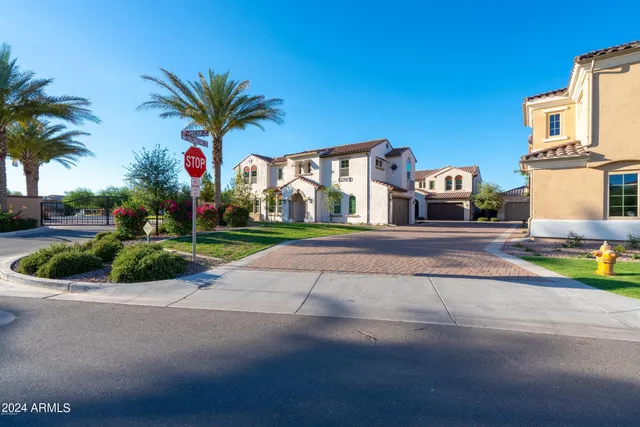 $2,595 | 4015 South Pecan Drive, Chandler, AZ 85248