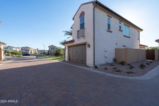 $2,595 | 4015 South Pecan Drive, Chandler, AZ 85248