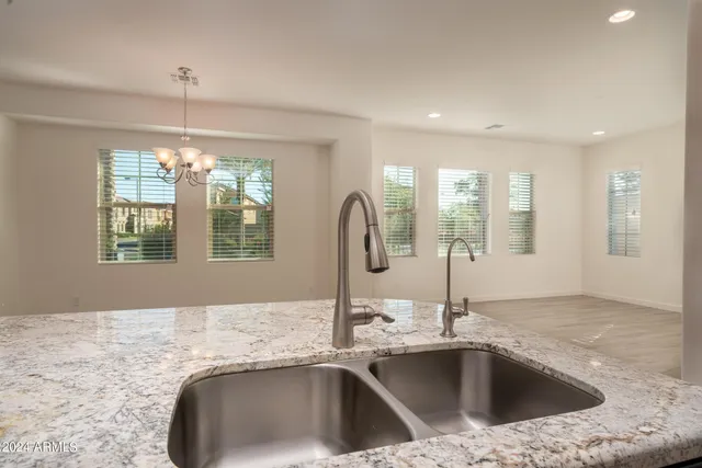 $2,595 | 4015 South Pecan Drive, Chandler, AZ 85248