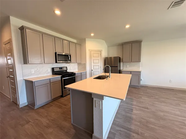 $2,450 | 59 Spring Lane, Manvel, TX 77578