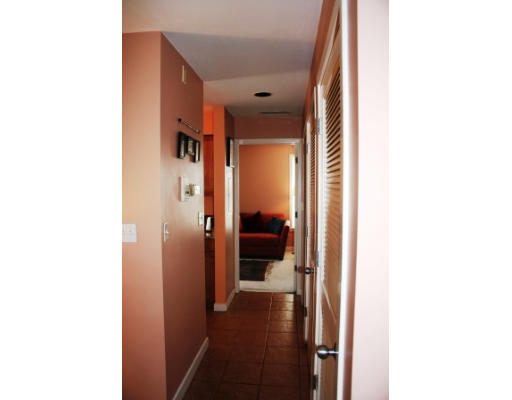 20 Chestnut Street, Unit 406 Cambridge, MA 02139 - Photo 9 of 17 a view of a hallway