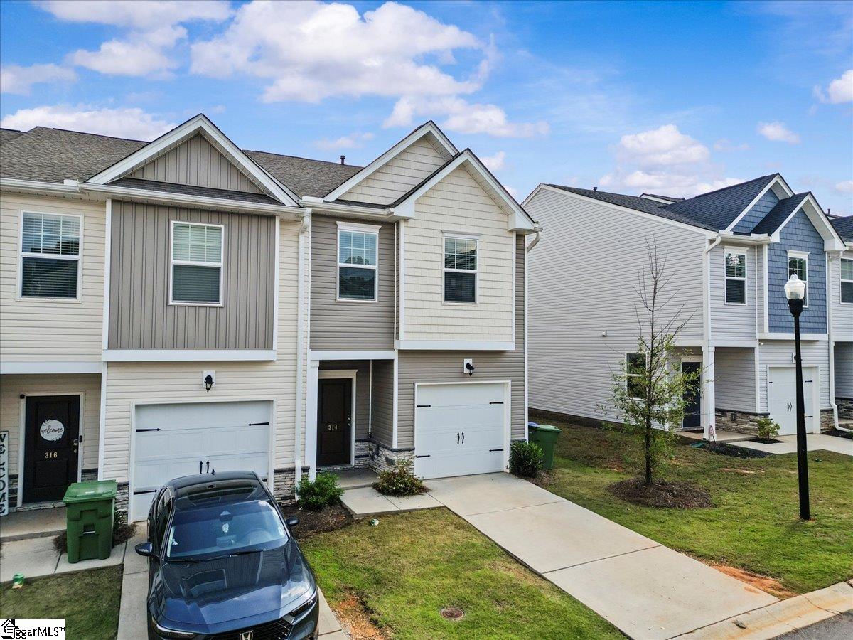 314 Laurel Pk Drive Greenville, SC 29607 - Photo 2 of 32