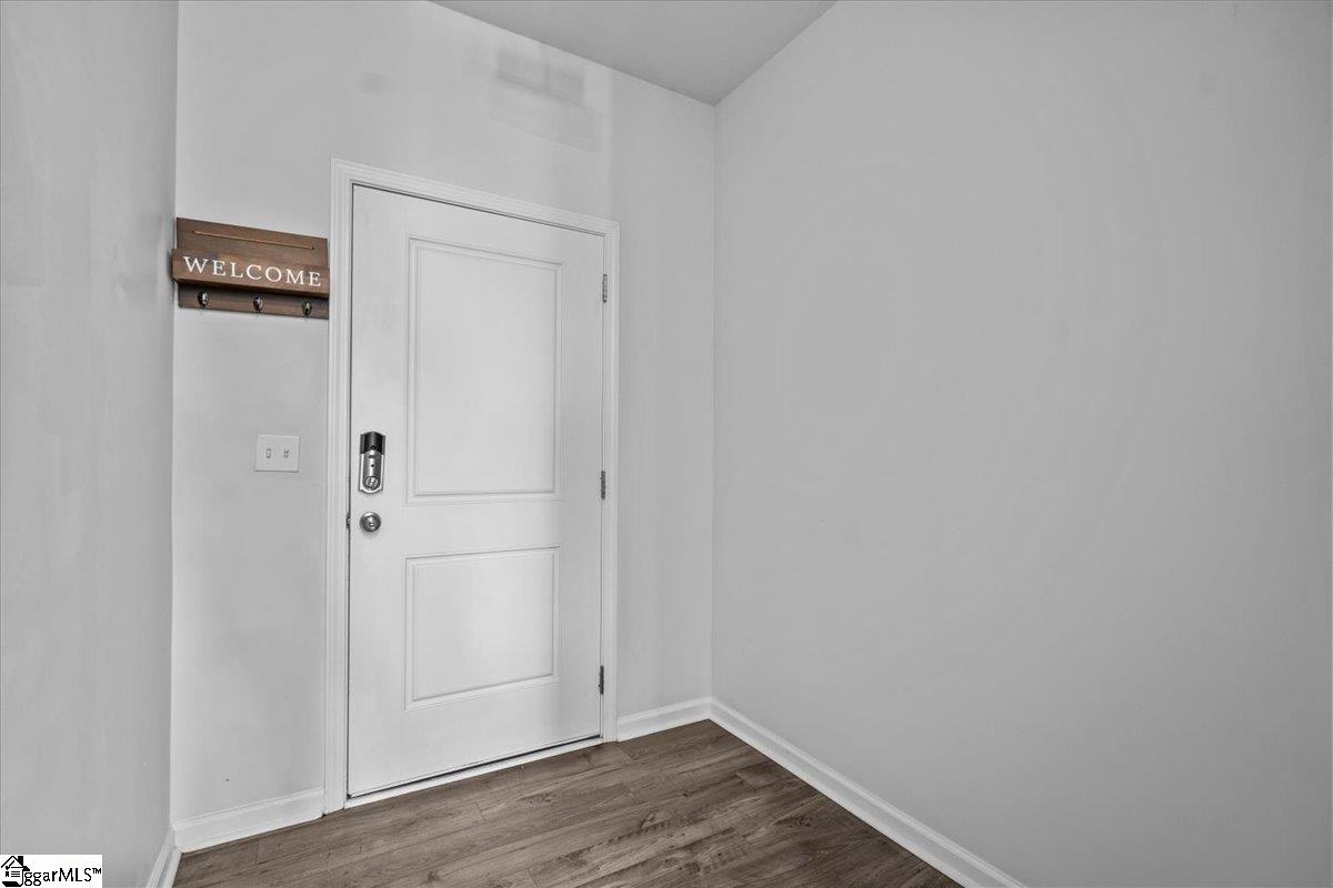 314 Laurel Pk Drive Greenville, SC 29607 - Photo 4 of 32