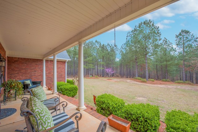 304 Old Stage Road Edgefield, SC 29824 - Photo 4 of 27