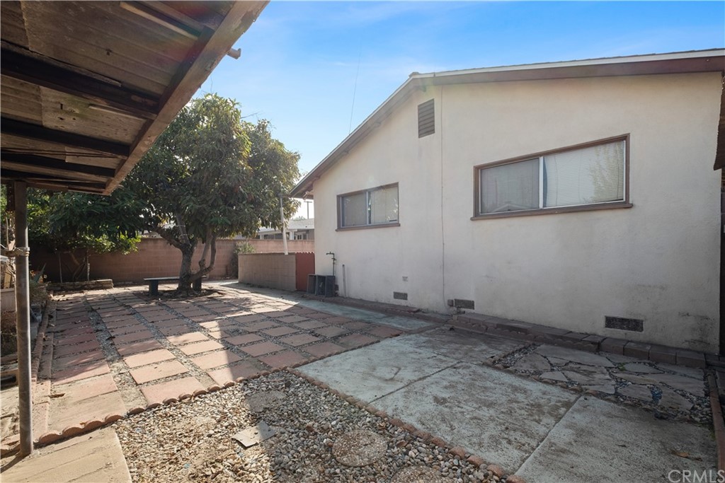 7119 Cortland Avenue Paramount, CA 90723 - Photo 28 of 30 a view of a backyard space