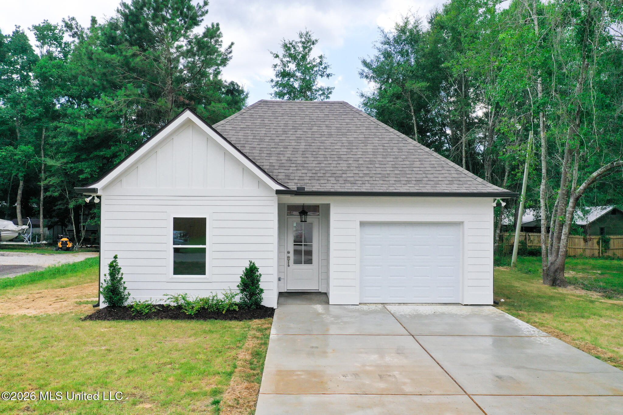 10726 Linohau Way Diamondhead, MS 39525 - Photo 2 of 26 DJI_0886