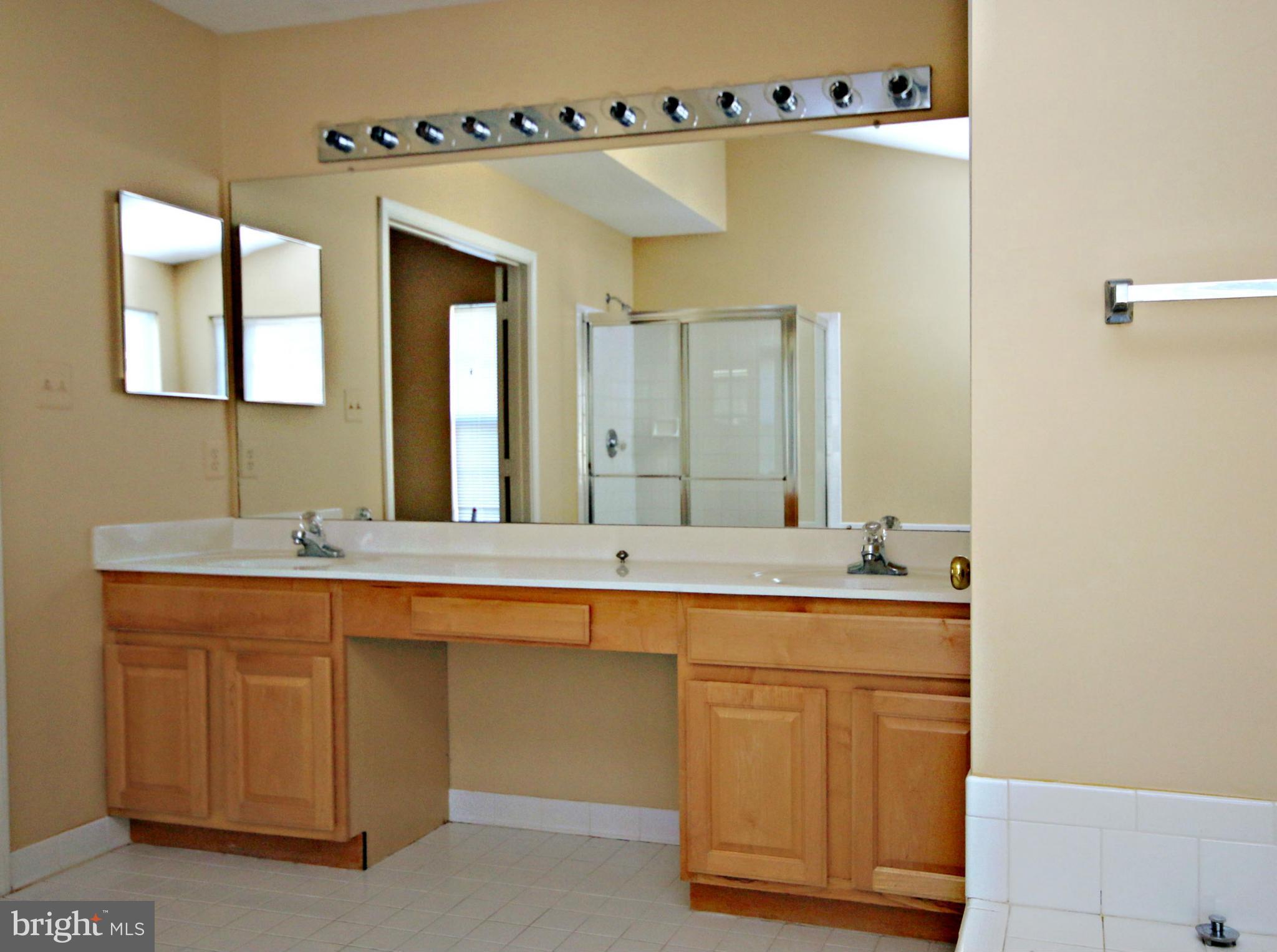 1209 Daventry Court Bowie, MD 20721 - Photo 17 of 29 Bath (Master)
