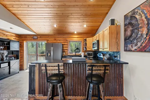 $675,000 | 785 Highway 33, Tetonia, ID 83452