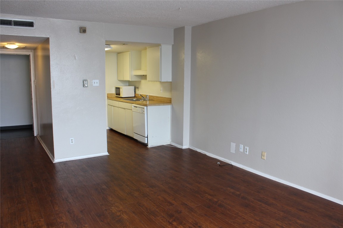 1800 Lavaca Street, Unit 203 Austin, TX 78701 - Photo 12 of 23