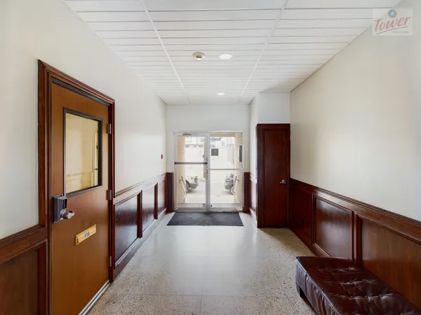 $1,275 | 1800 Lavaca Street, Unit 203, Austin, TX 78701