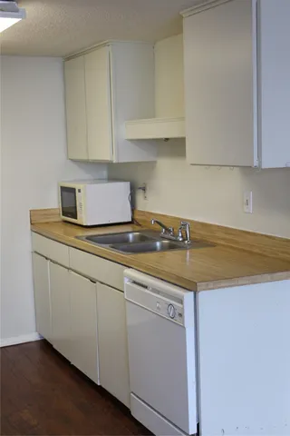 $1,495 | 1800 Lavaca Street, Unit 203, Austin, TX 78701