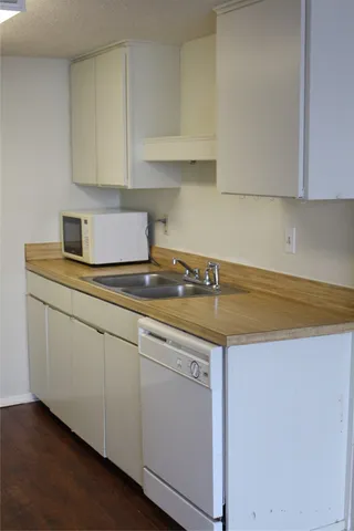 $1,495 | 1800 Lavaca Street, Unit 203, Austin, TX 78701