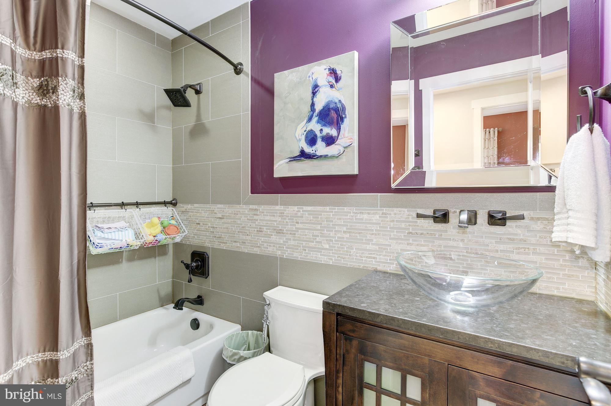 5949 Hall Street Springfield, VA 22152 - Photo 21 of 30 Bath