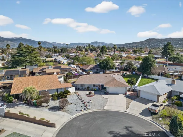$300,000 | 25139 West Posey Drive, Hemet, CA 92544