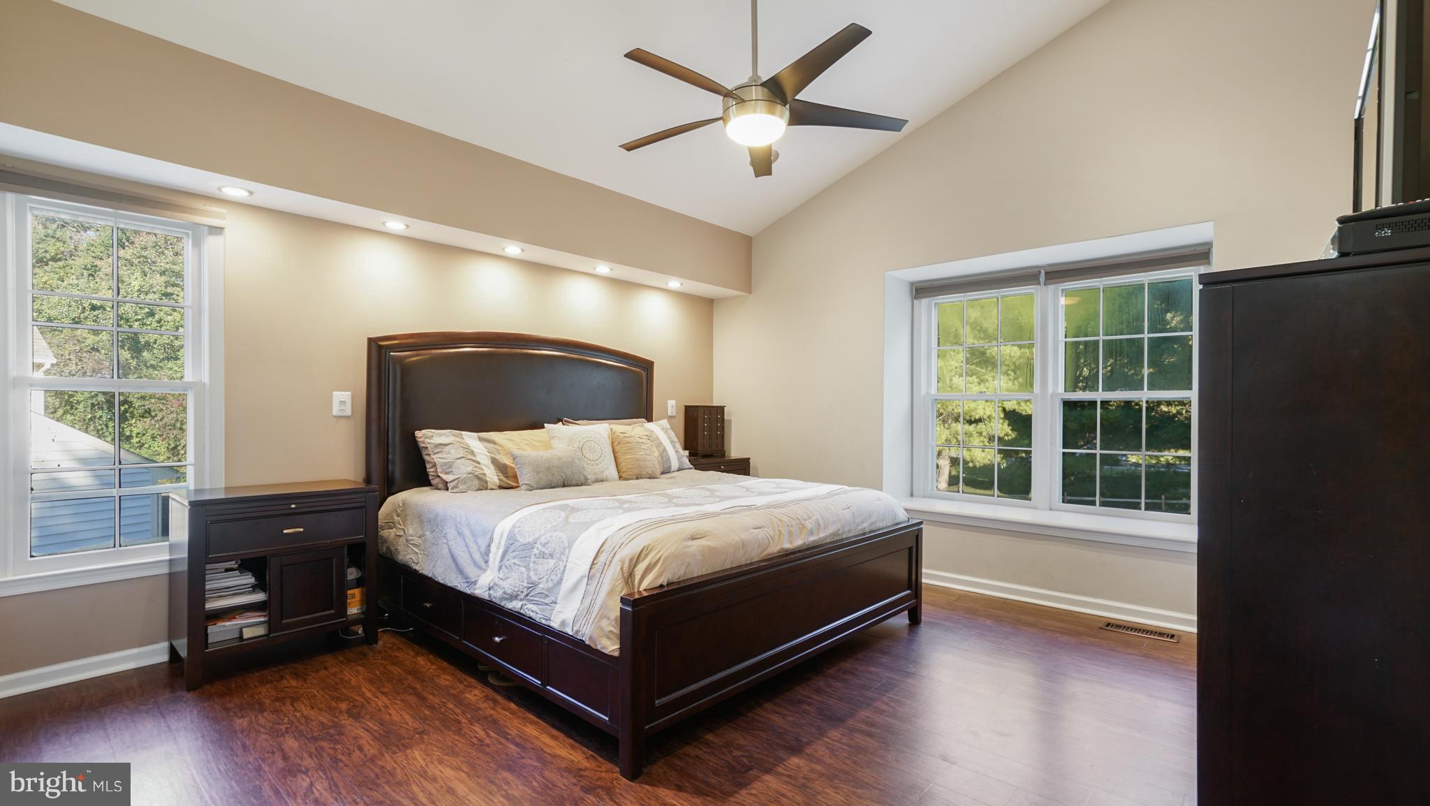20617 Beaver Ridge Road Montgomery Village, MD 20886 - Photo 22 of 27 Bath (Master)