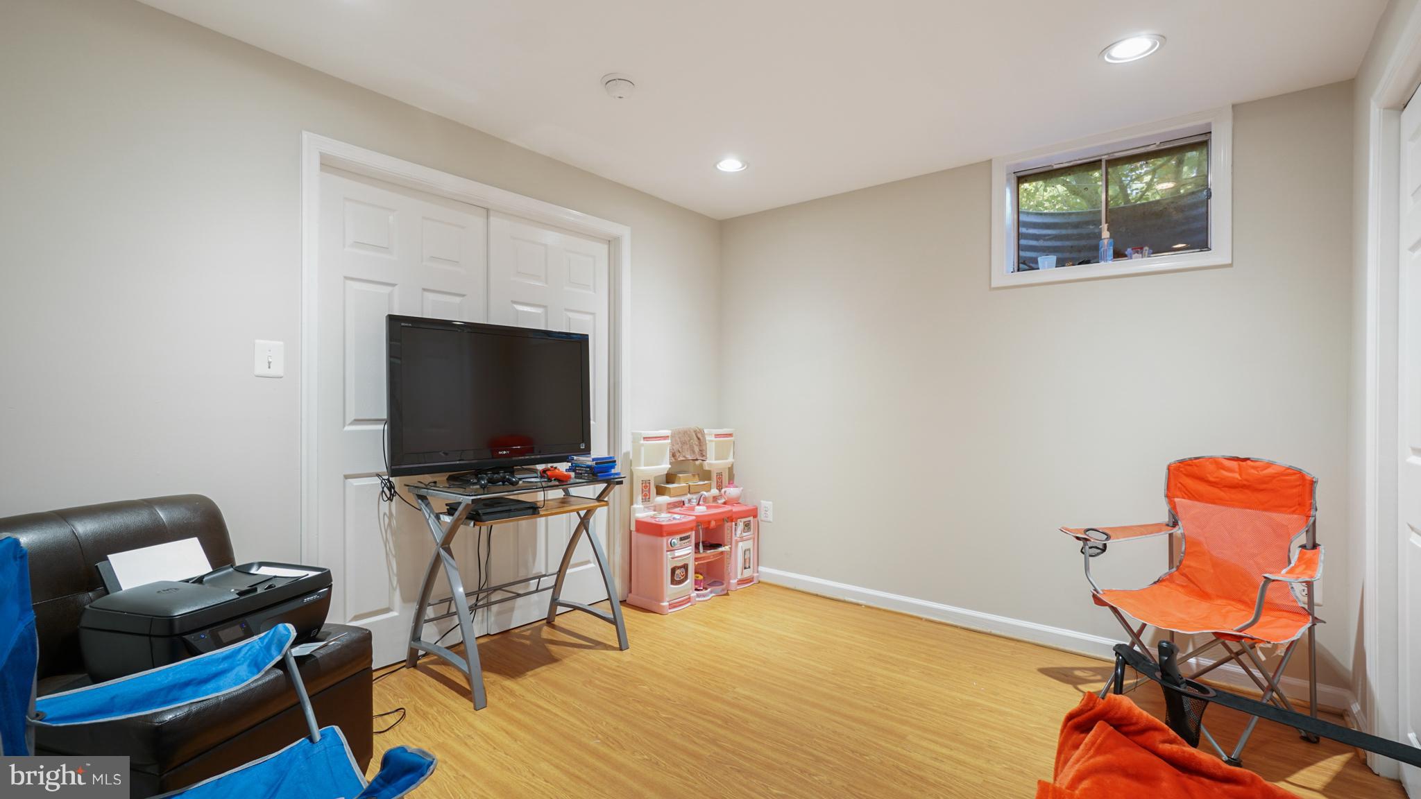 20617 Beaver Ridge Road Montgomery Village, MD 20886 - Photo 23 of 27 Family Room