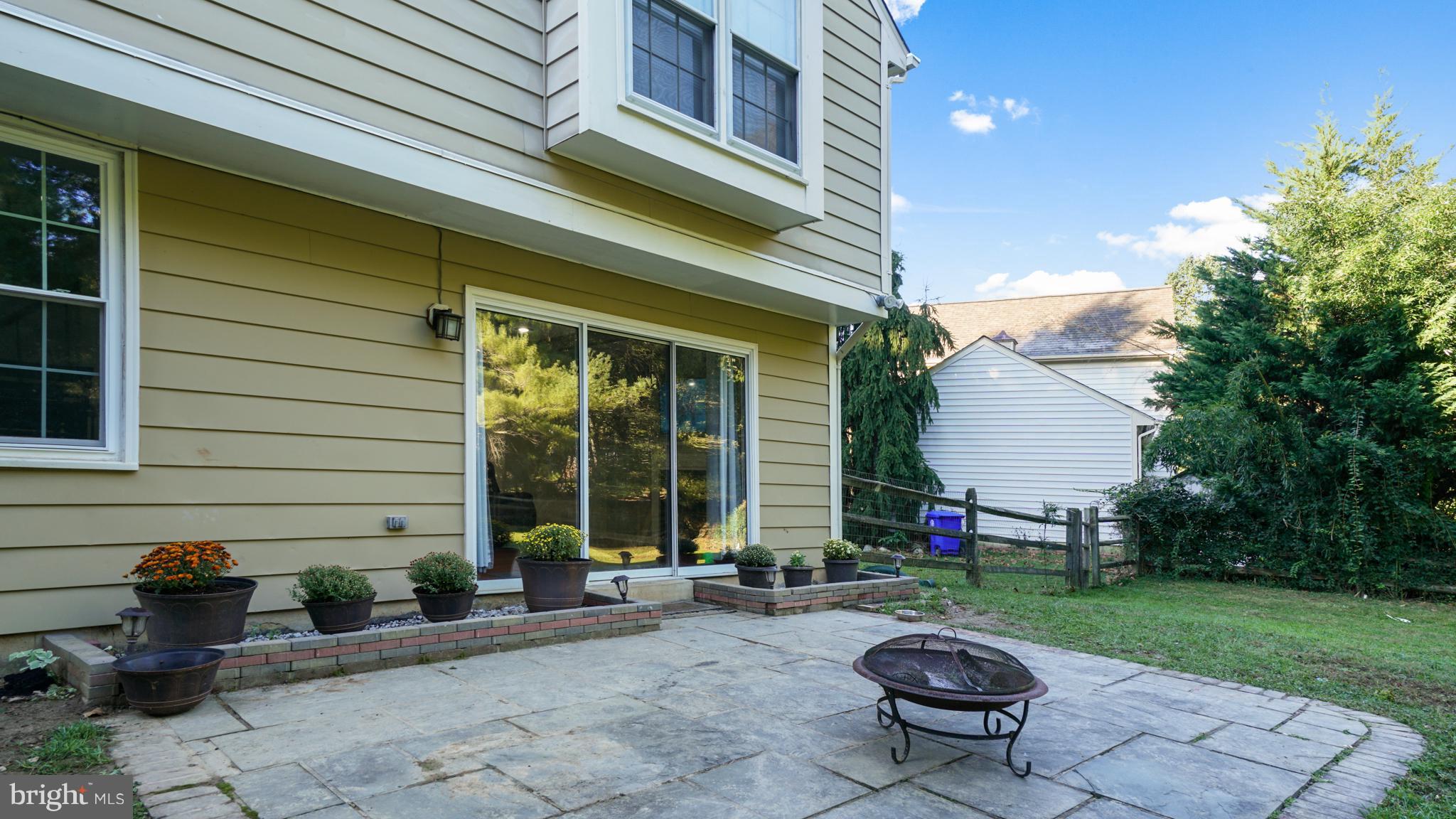 20617 Beaver Ridge Road Montgomery Village, MD 20886 - Photo 26 of 27 Exterior (Rear)