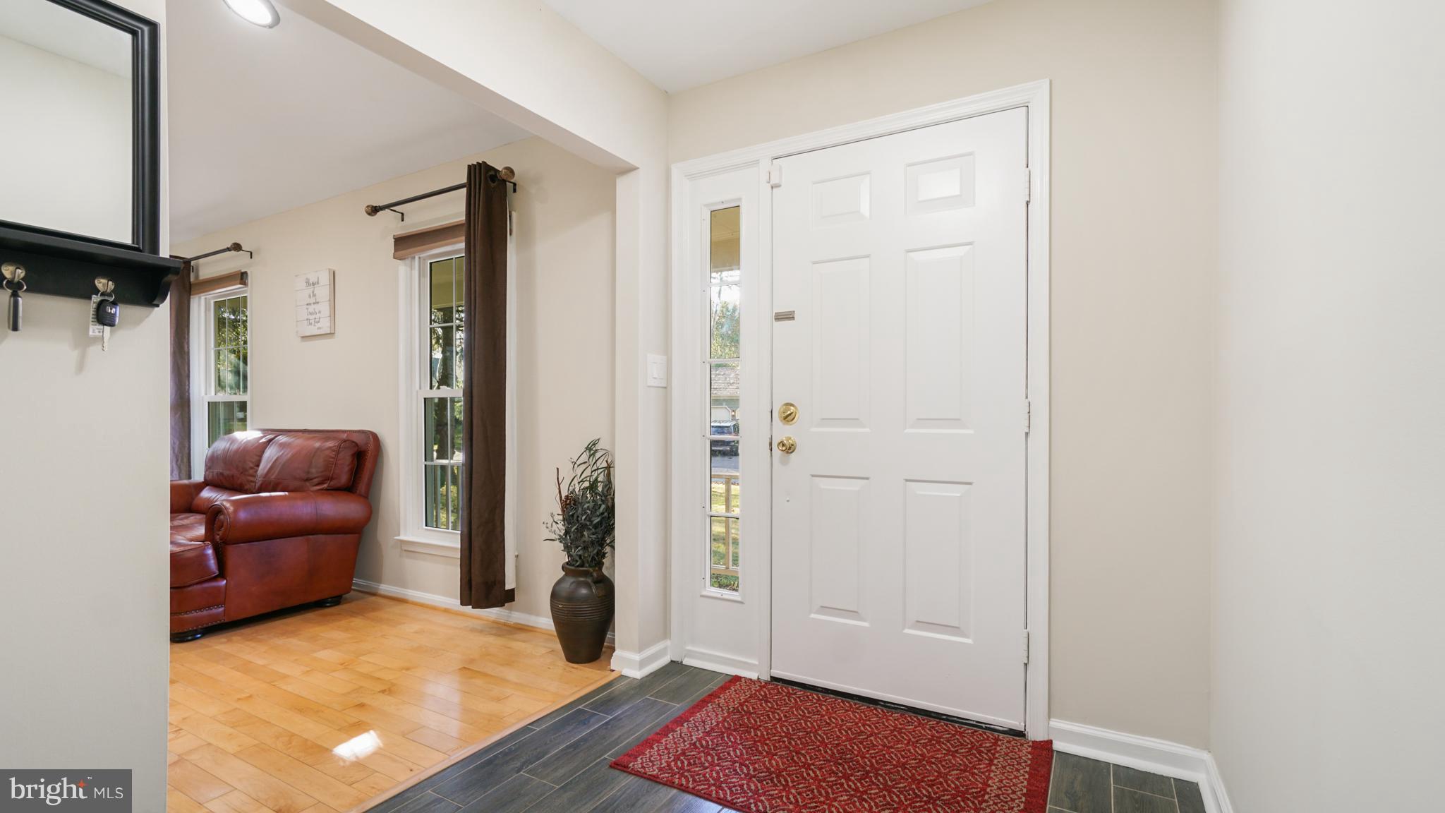 20617 Beaver Ridge Road Montgomery Village, MD 20886 - Photo 4 of 27 Interior (General)