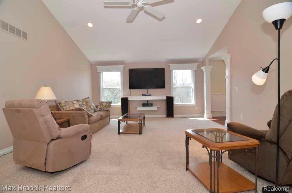 10450 County Line Road Ortonville, MI 48462 - Photo 7 of 30 2017-04-14 00.10