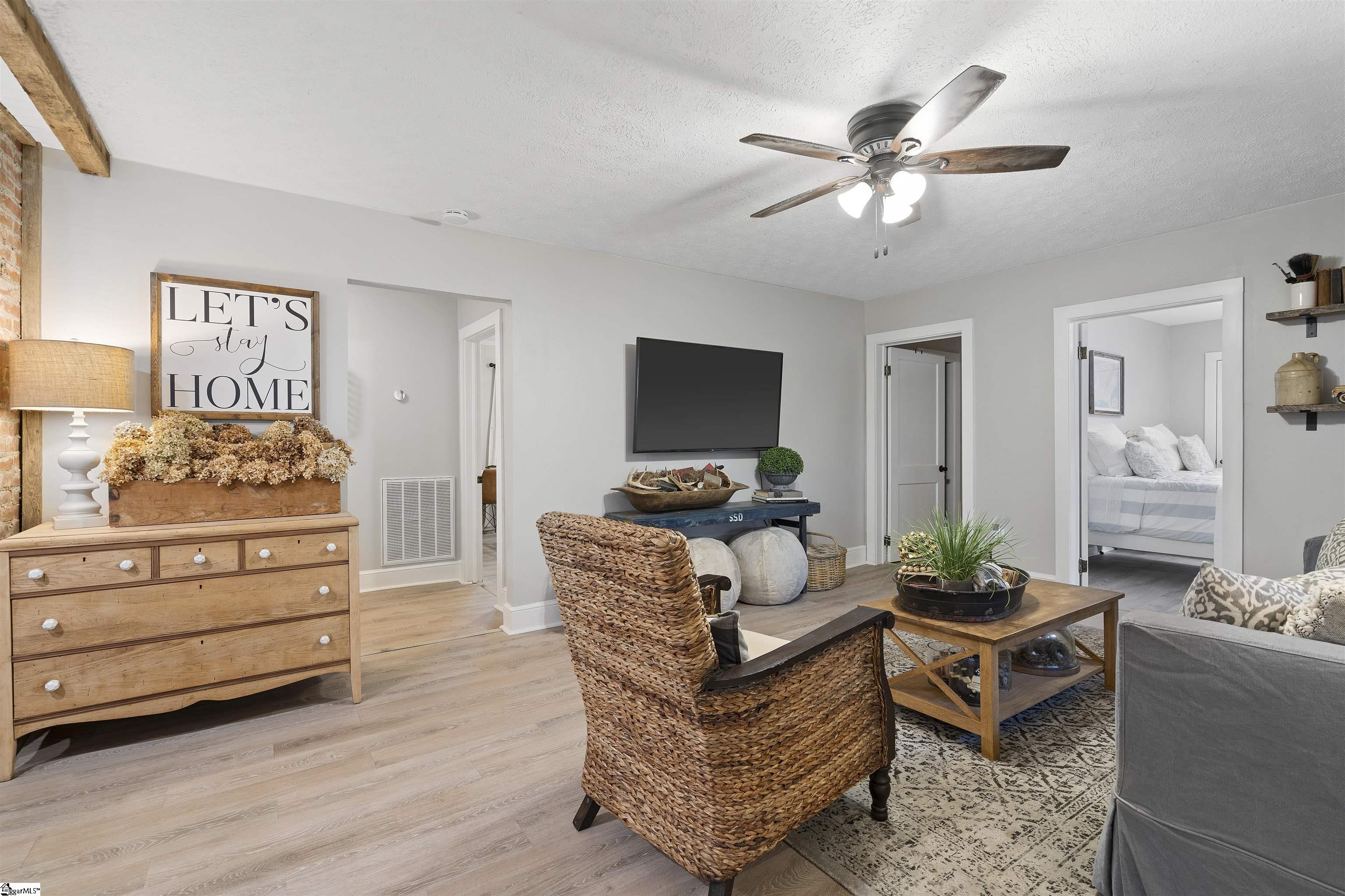 433 State Rd S-39-127 Liberty, SC 29657 - Photo 5 of 36
